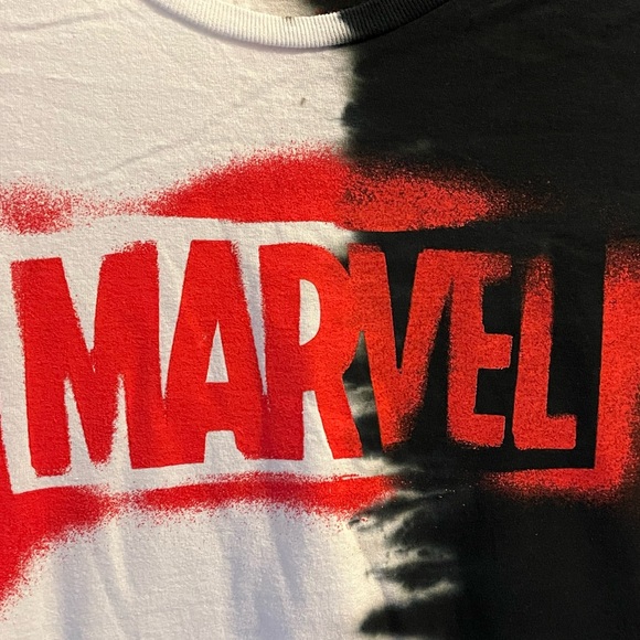 Men’s Marvel Black and White Graphic T-Shirt size Small brand new - Picture 2 of 4
